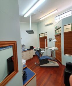 SPM03 Projector Mount used in a Dental Studio